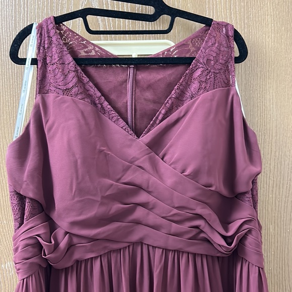 Jasmine Galleria Floor Length Burgundy Formal Dress - Picture 2 of 6